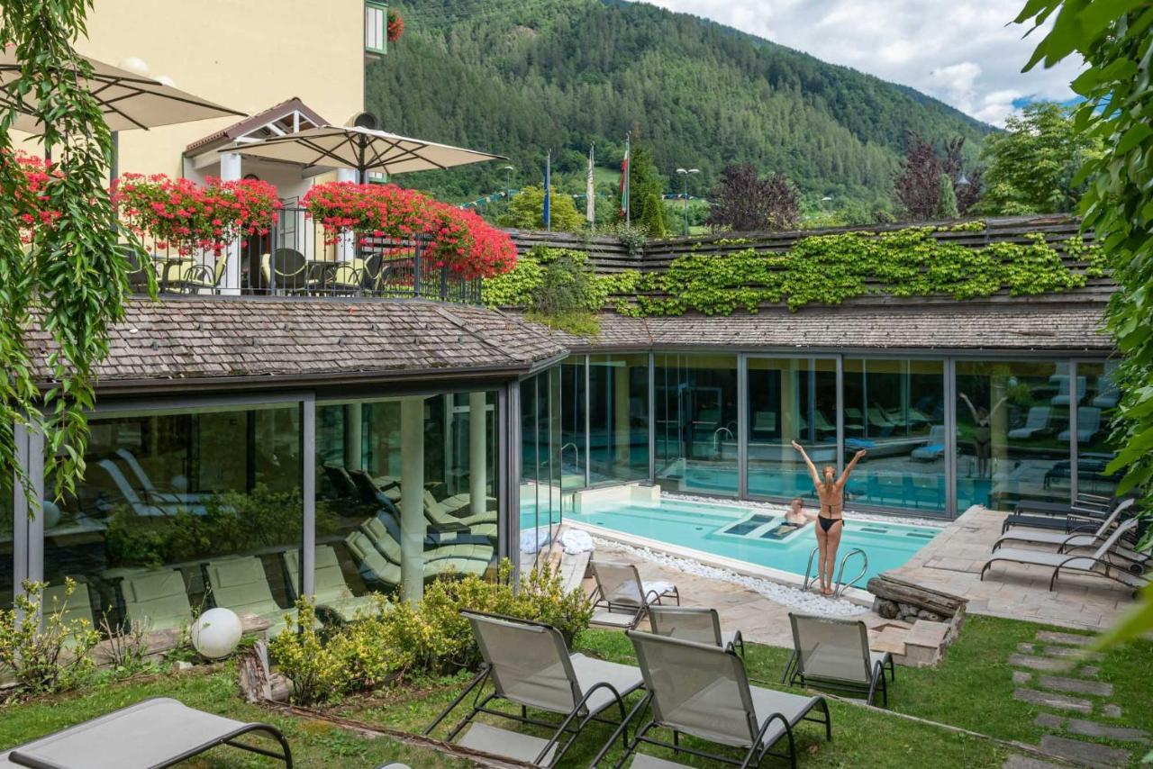 Alpholiday Dolomiti Wellness & Family Hotel Dimaro Exterior foto